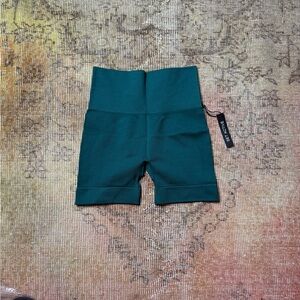 BNWT SET Active Bike Shorts in Mojito